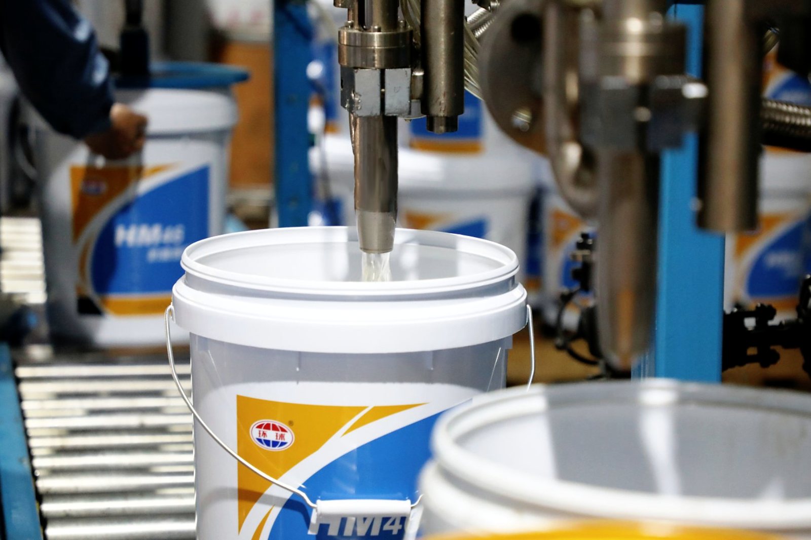 Automated filling line